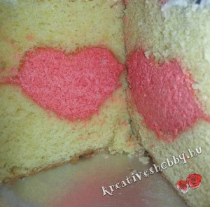 Emeletes Minnie egér-torta: a szív-töltelék