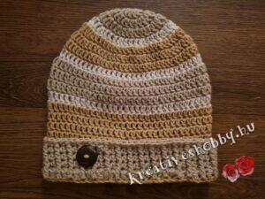 Horgolt csíkos férfi beanie sapka